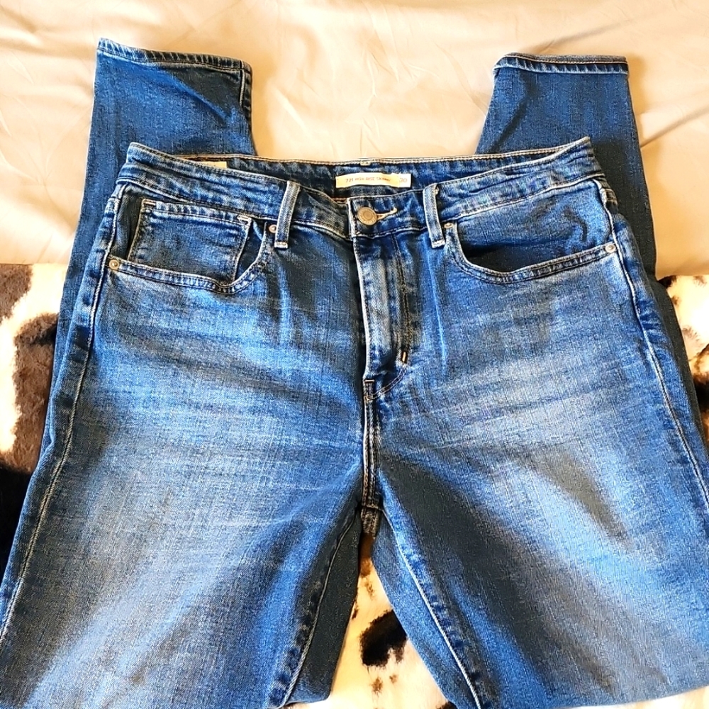 Levi's 721 High Rise Skinny Jeans
